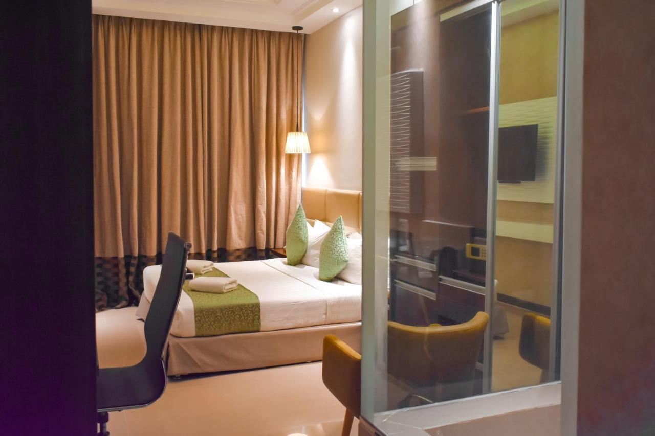 Mg Grand Hotel Олонгапо Екстериор снимка