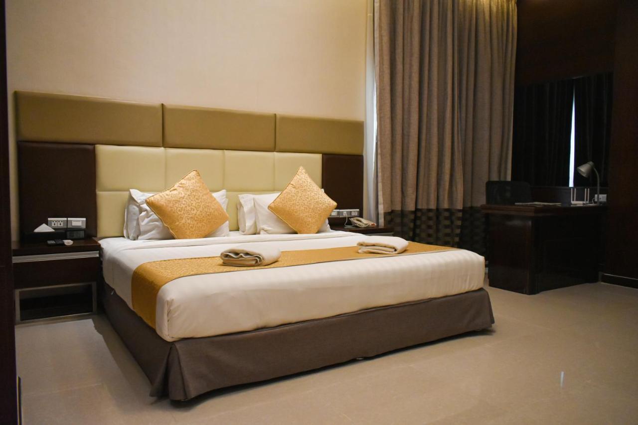 Mg Grand Hotel Олонгапо Екстериор снимка