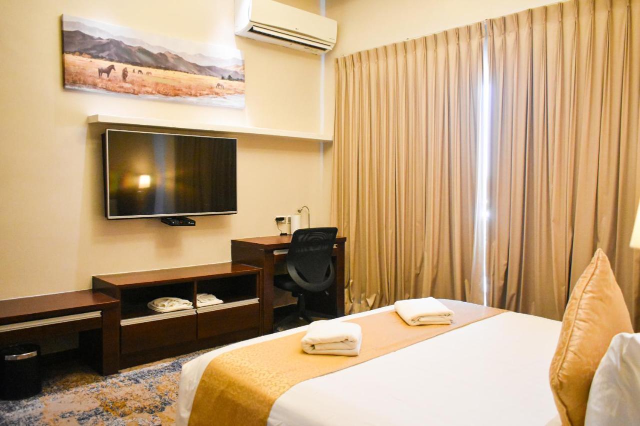 Mg Grand Hotel Олонгапо Екстериор снимка